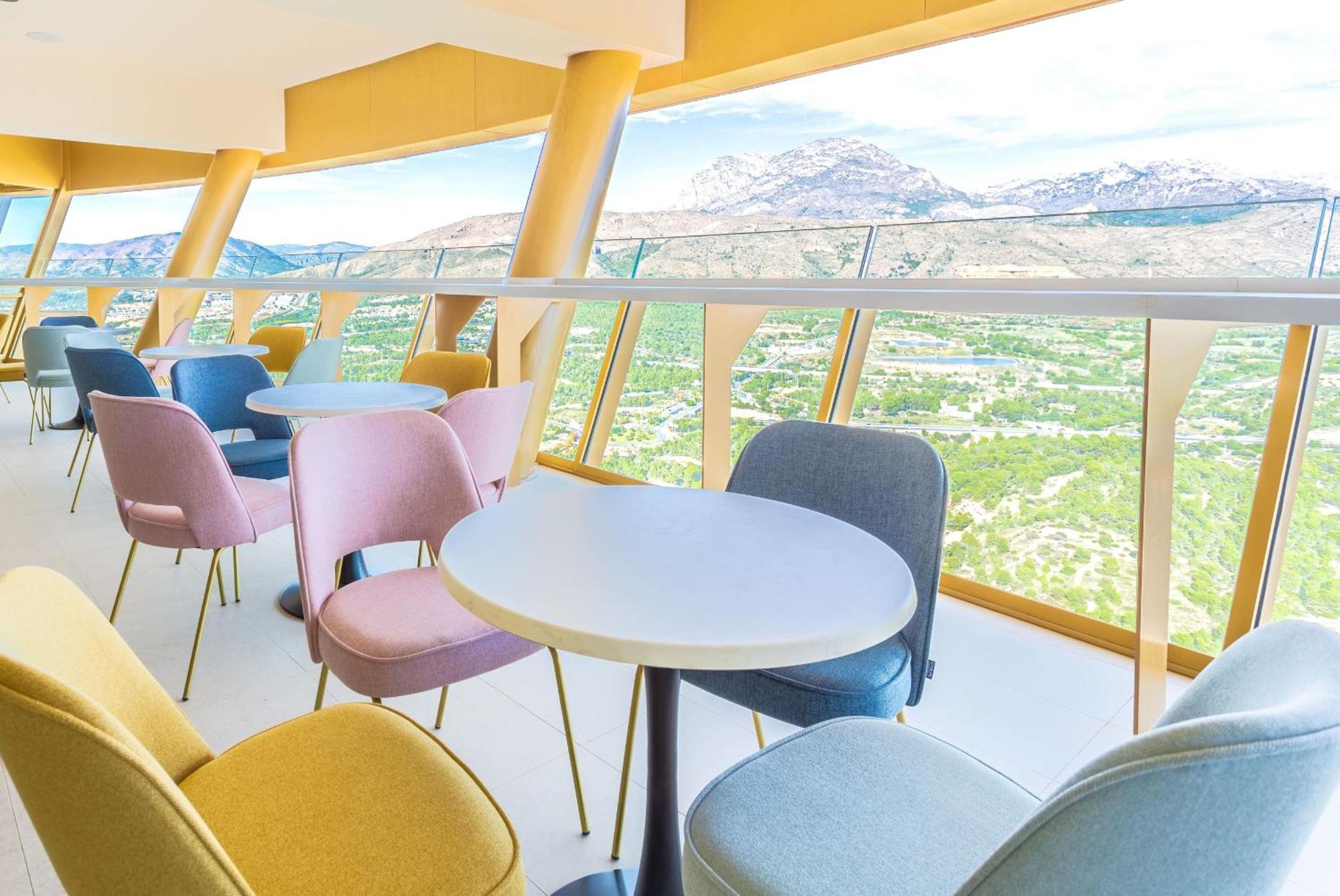 Intempo By Holuxe - 352 - 35th Floor *